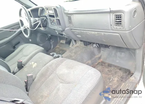 2005 Chevrolet Silverado C1500 из США, поврежденный, VIN 1GCEC14X15Z147957